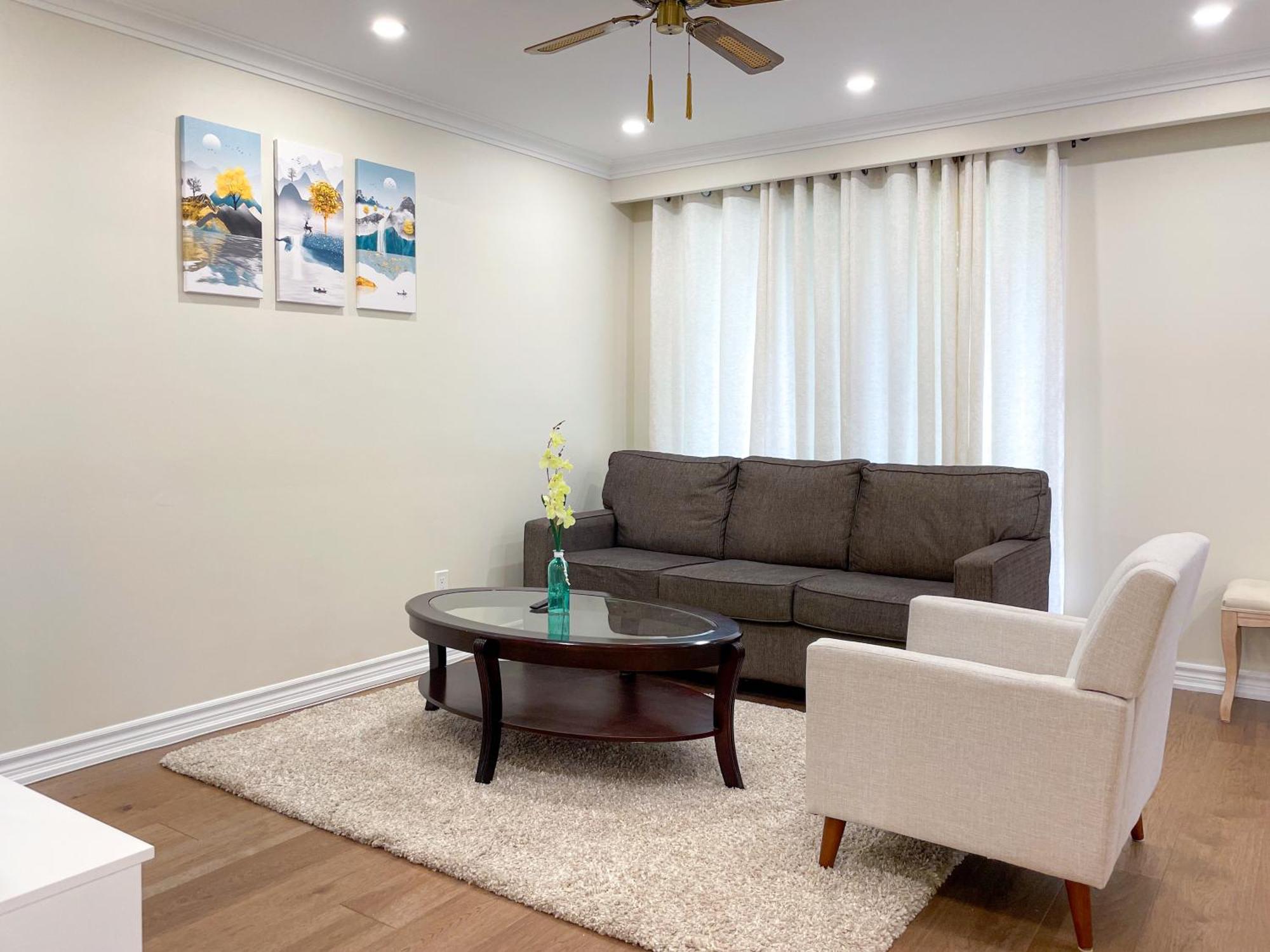 Ferienwohnung Newly-Renovated 3Br House, 12 Minutes To Airport Toronto Exterior foto