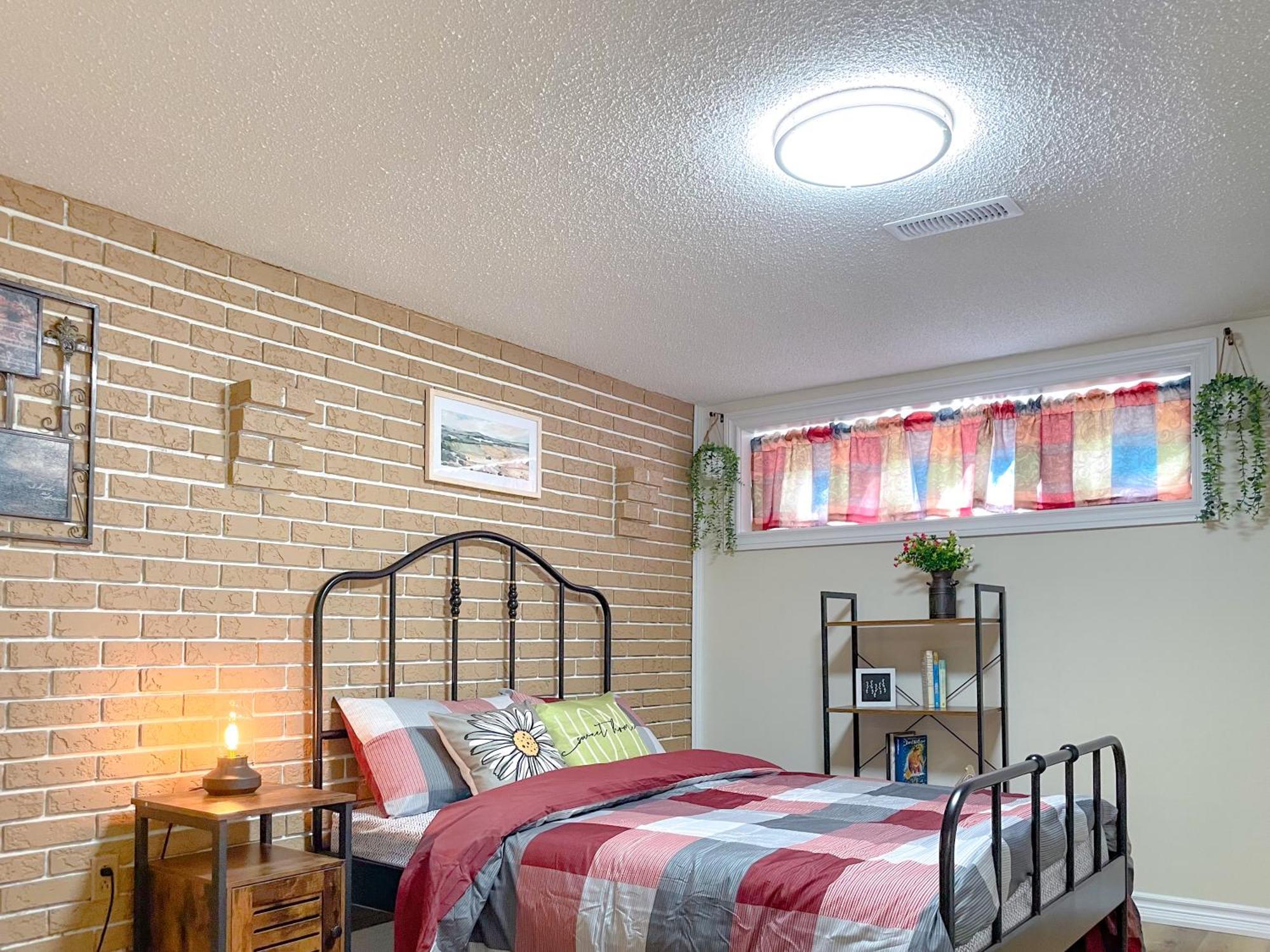Ferienwohnung Newly-Renovated 3Br House, 12 Minutes To Airport Toronto Exterior foto